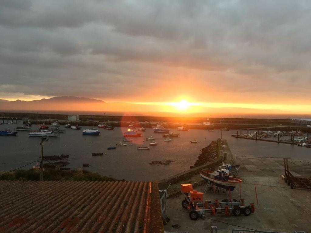 Apartamento Vista Al Puerto De フィニステレ エクステリア 写真